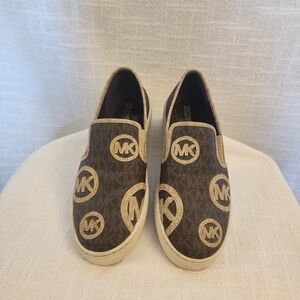 Michael Kors W  8 Casual Slip On MK Monogram Tennis Shoes Brown & Beige A396